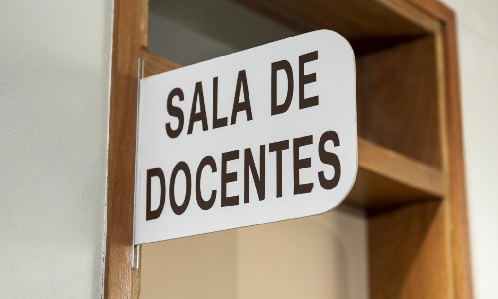 Cronograma de salas docentes para profesorado de física