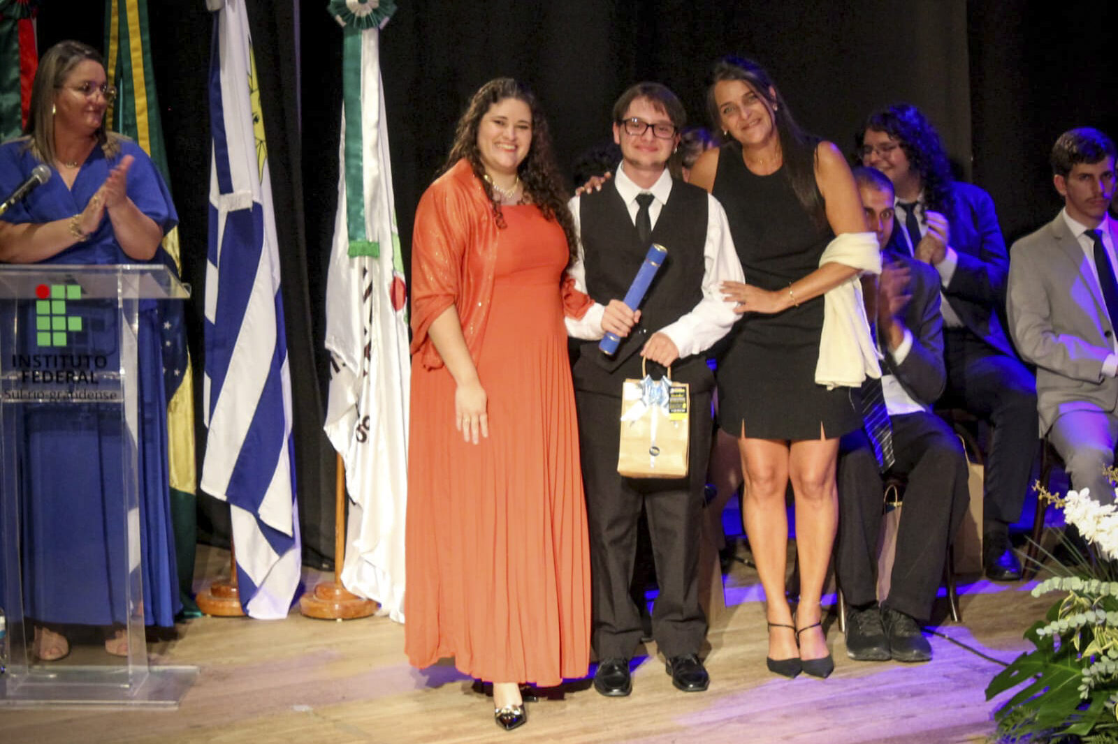 Desdibujando fronteras: UTU e IFSul entregaron diplomas a egresados de ambos países