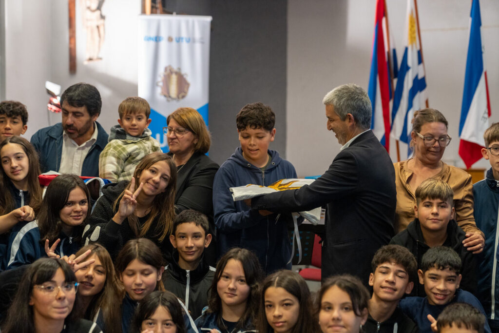 Apostando a la continuidad educativa, UTU inauguró oficialmente el CEA Santiago Vázquez