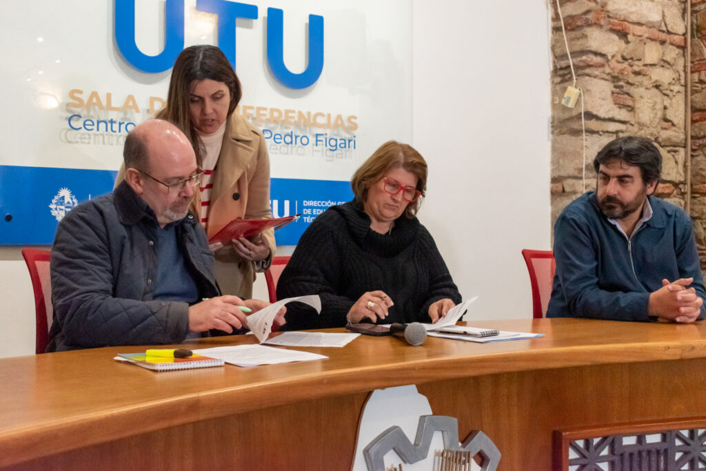 UTU y el Instituto Nacional de Investigación Agropecuaria se unen para fortalecer la formación técnico-tecnológica