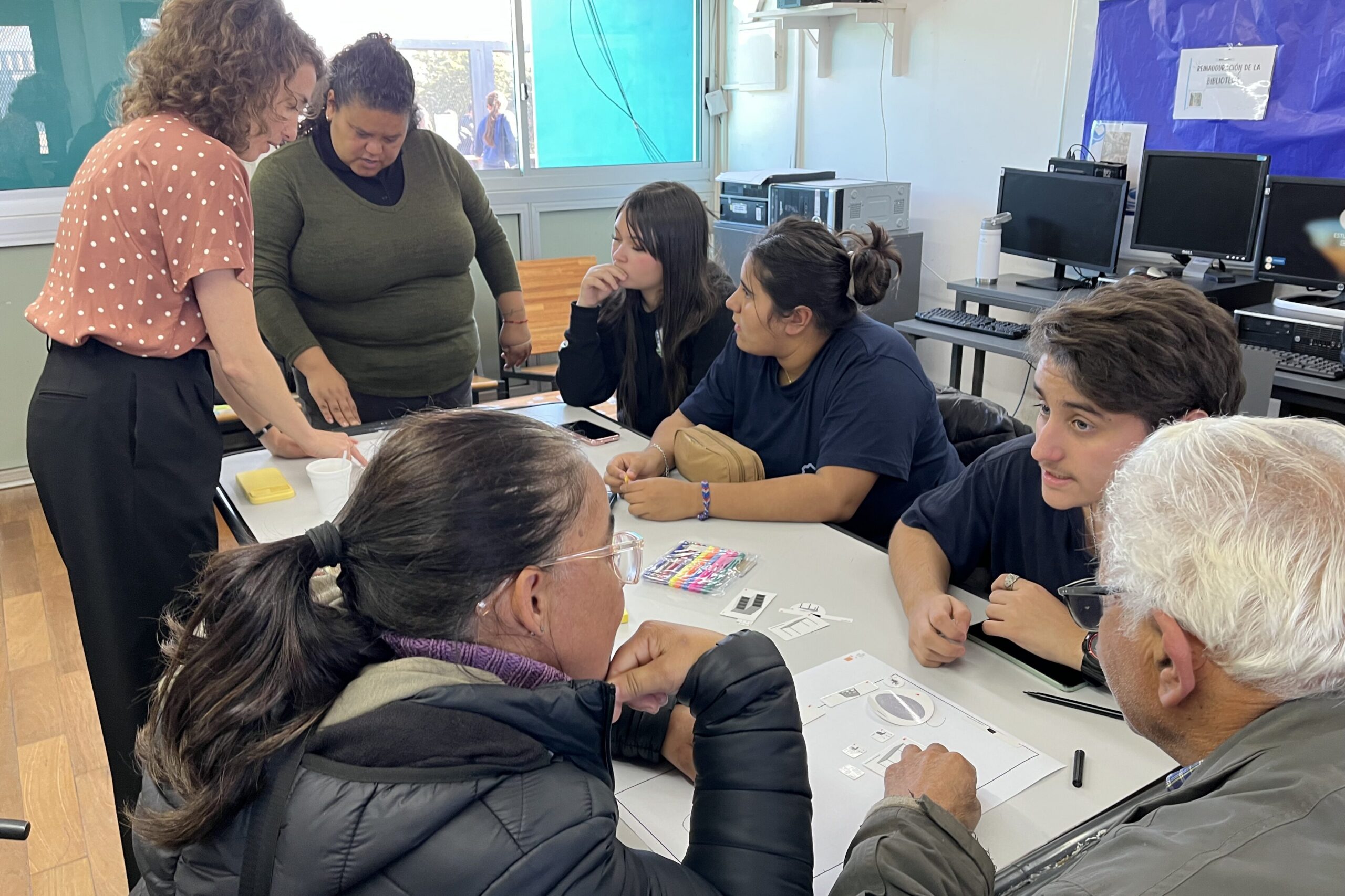Escuela Técnica Cruz de Carrasco participó de actividad en el marco del proyecto «Smart Classroom»