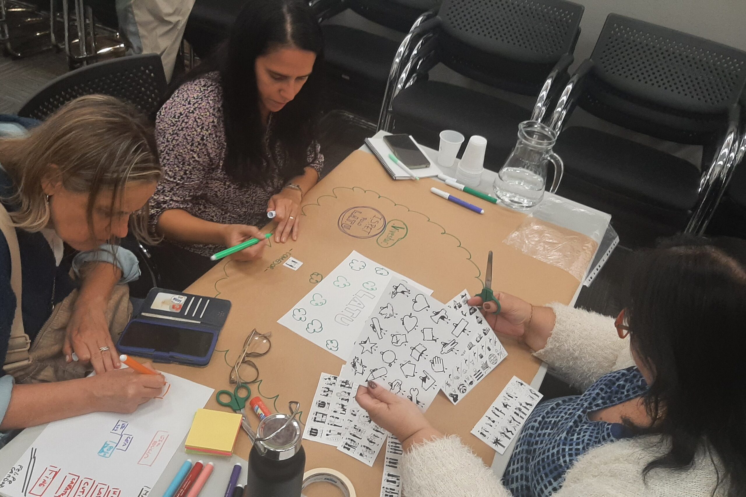 Equipos de extensión de UTU participaron en instancias de formación sobre Pensamiento de Diseño e innovación