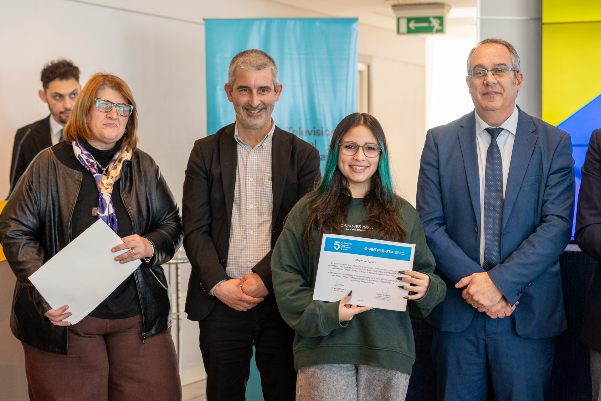 Estudiantes de UTU fueron protagonistas de la histórica transmisión del Mundial 2026 realizada por Medios Públicos