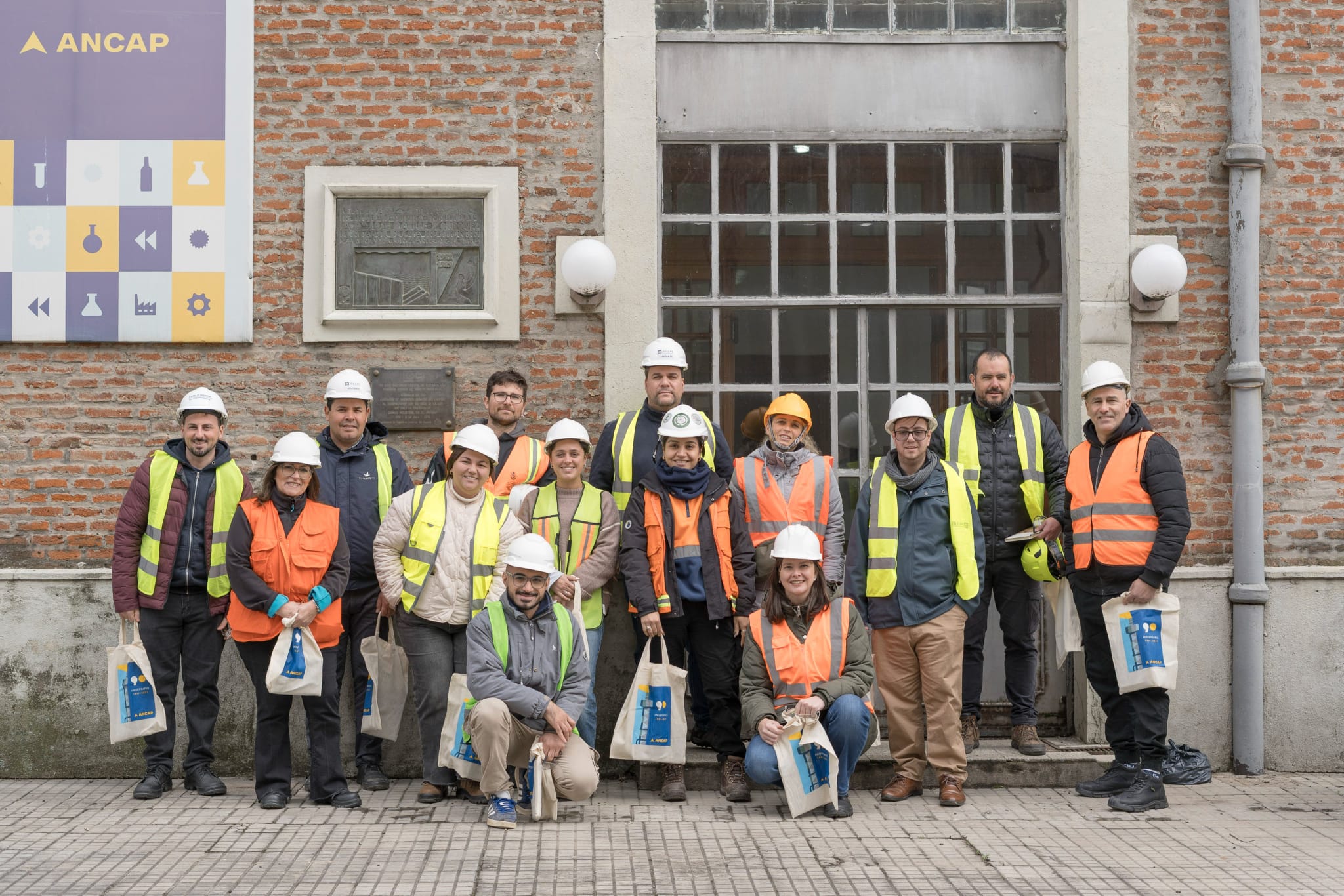 Estudiantes de la carrera Ingeniero Tecnológico Prevencionista visitaron instalaciones de Ancap