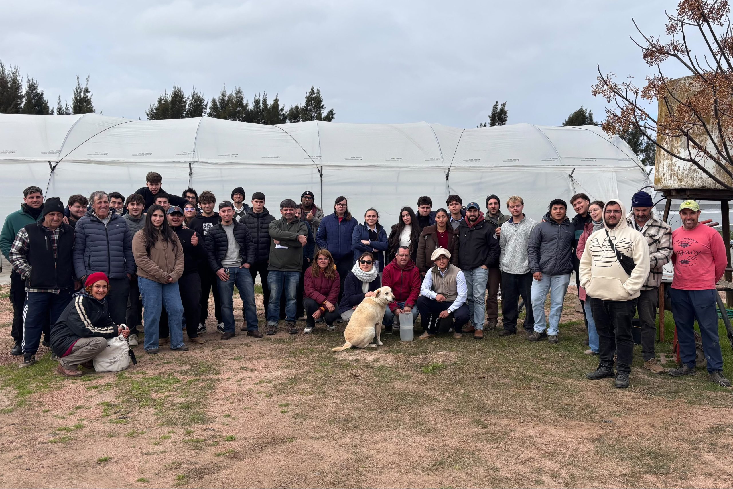 Estudiantes de la Escuela Agraria de Montevideo se capacitan en el manejo seguro de productos agroquímicos