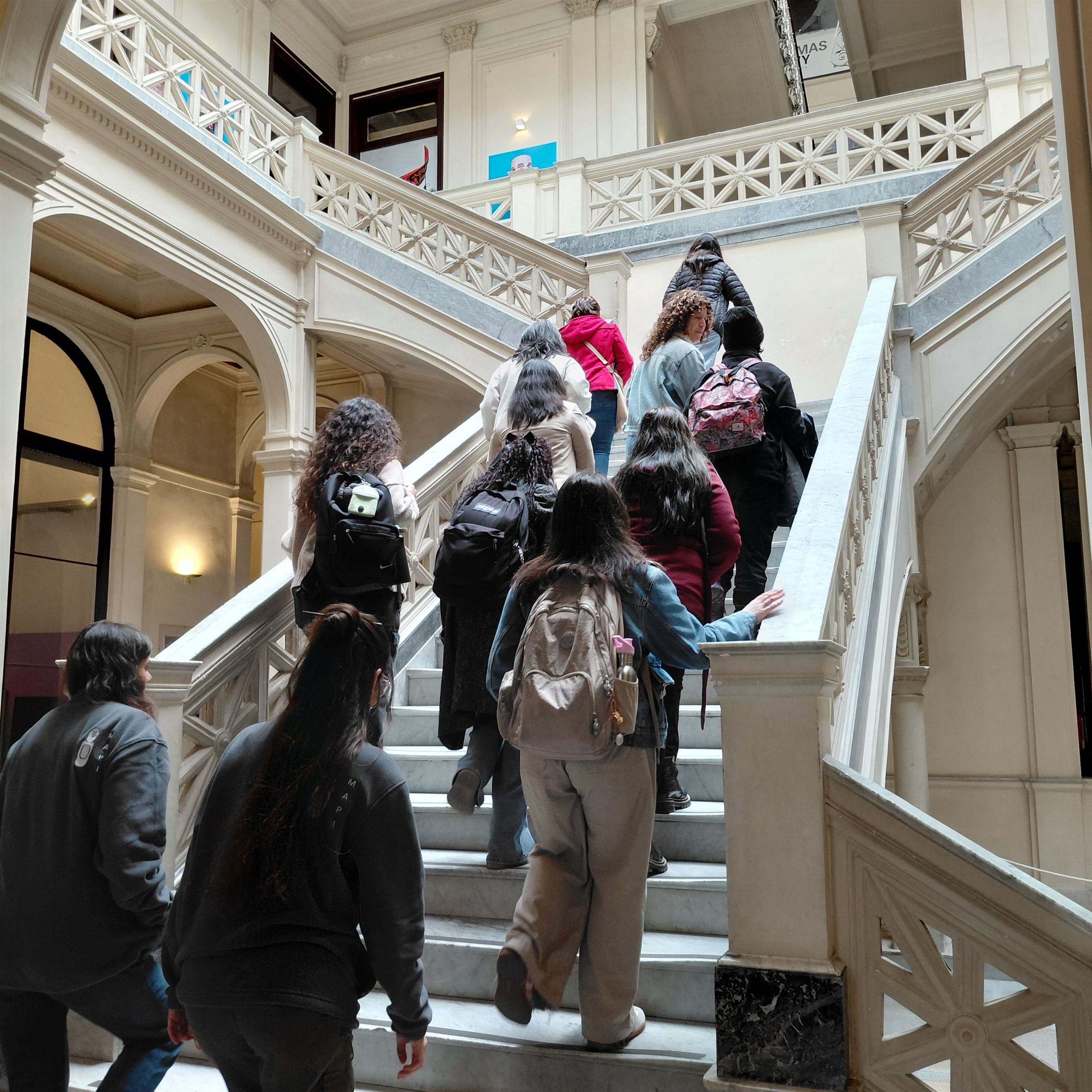 Estudiantes del Tecnólogo en Diseño de Itinerarios Turísticos Sostenibles realizan pasantías curriculares en el Museo MAPI